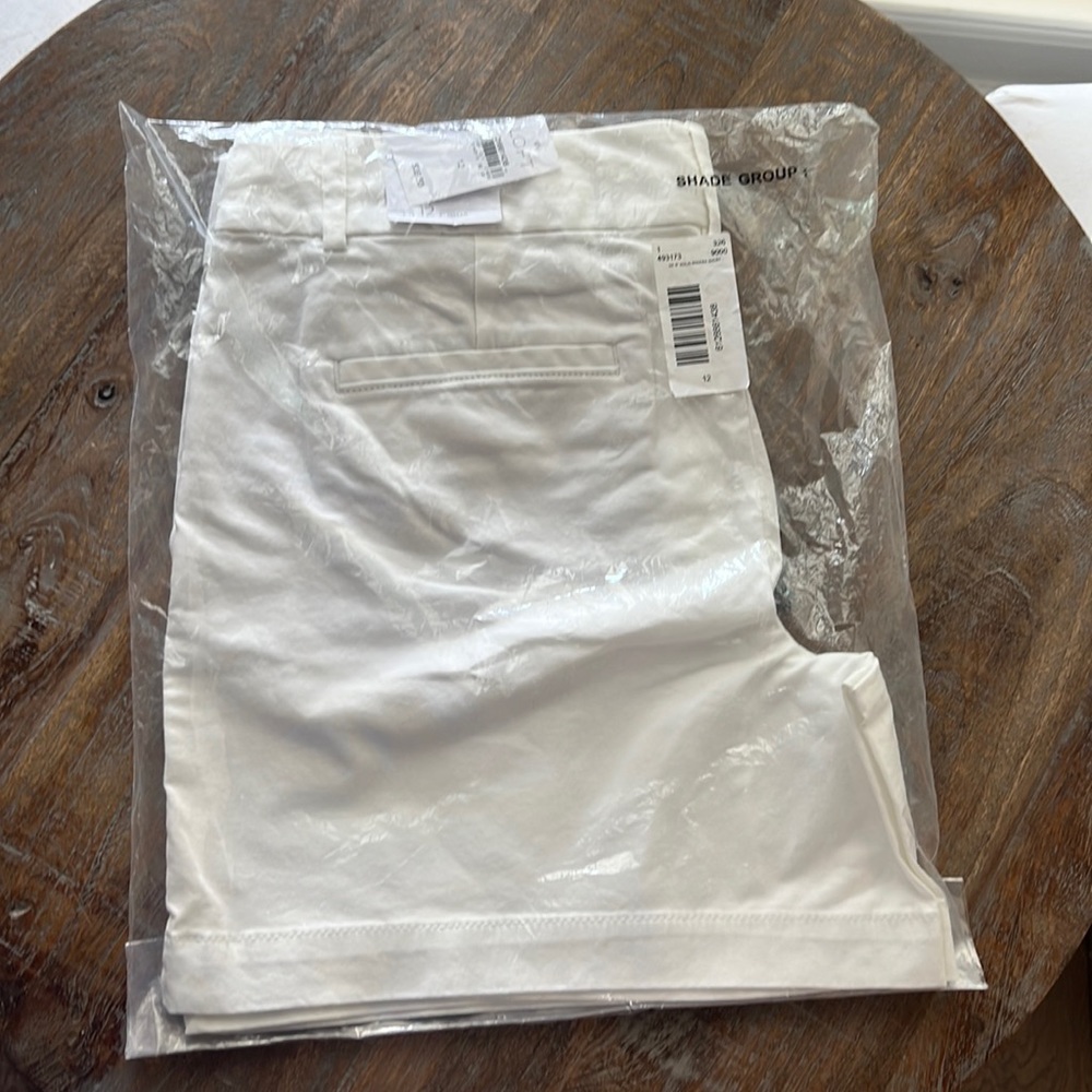 NWT LOFT White  Shorts - Size 12 with 6 Inch Inseam